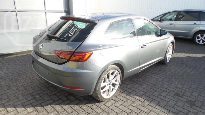 Seat Leon SC 1.4 TSI 16V Épave (2018, Gris)