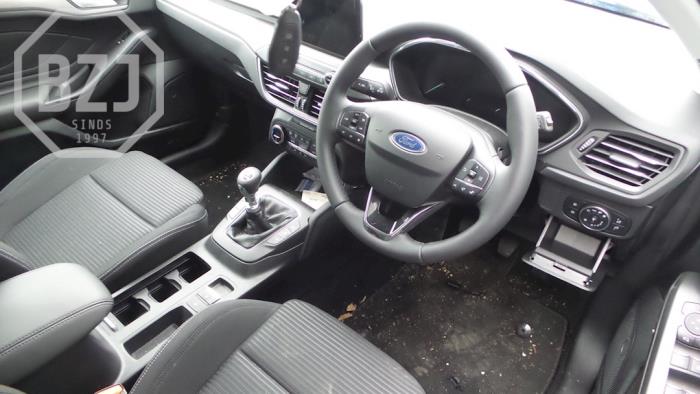 Ford Focus 4 1.0 Ti-VCT EcoBoost 12V 125 Épave (2019, Bleu)