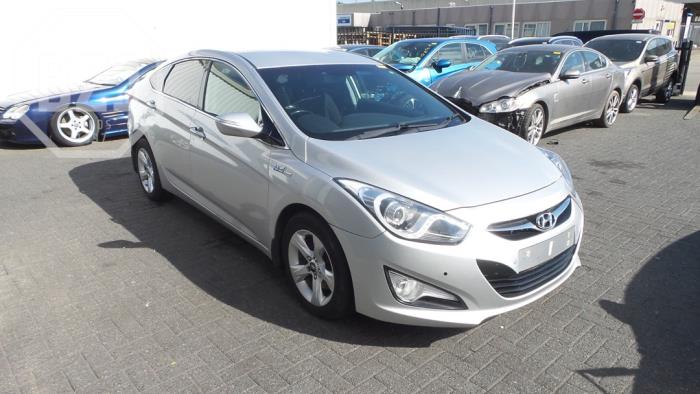 Hyundai i40 1.7 CRDi 16V Épave (2012, Argenté)
