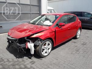 Seat Leon Épave (2020, Métallisé, Rouge)