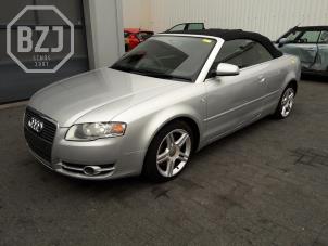 Audi A4 Cabrio 1.8 T 20V Épave (2008, Argenté)