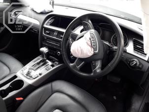 Audi A4 Allroad Quattro 2.0 TDI 16V Épave (2014, Métallisé, Noir)