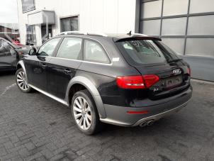 Audi A4 Allroad Quattro 2.0 TDI 16V Épave (2014, Métallisé, Noir)