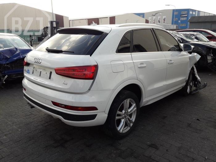 Audi Q3 2.0 TDI 16V 150 Quattro Samochód złomowany (2015, Bialy)