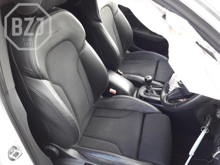 Audi Q3 2.0 TDI 16V 150 Quattro Samochód złomowany (2015, Bialy)