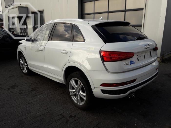 Audi Q3 2.0 TDI 16V 150 Quattro Samochód złomowany (2015, Bialy)