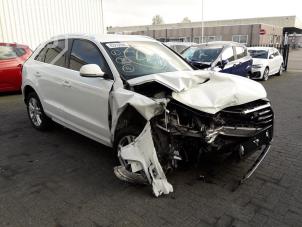 Audi Q3 2.0 TDI 16V 150 Quattro Samochód złomowany (2015, Bialy)