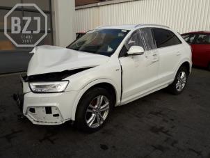 Audi Q3 2.0 TDI 16V 150 Quattro Samochód złomowany (2015, Bialy)