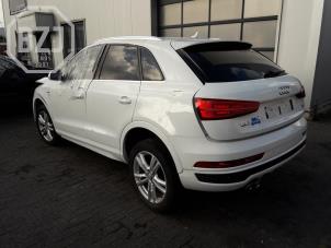 Audi Q3 2.0 TDI 16V 150 Quattro Samochód złomowany (2015, Bialy)