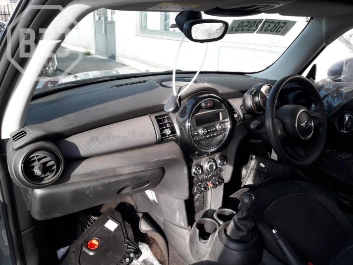 Mini Mini 1.5 12V Cooper D Épave (2018, Métallisé, Gris)