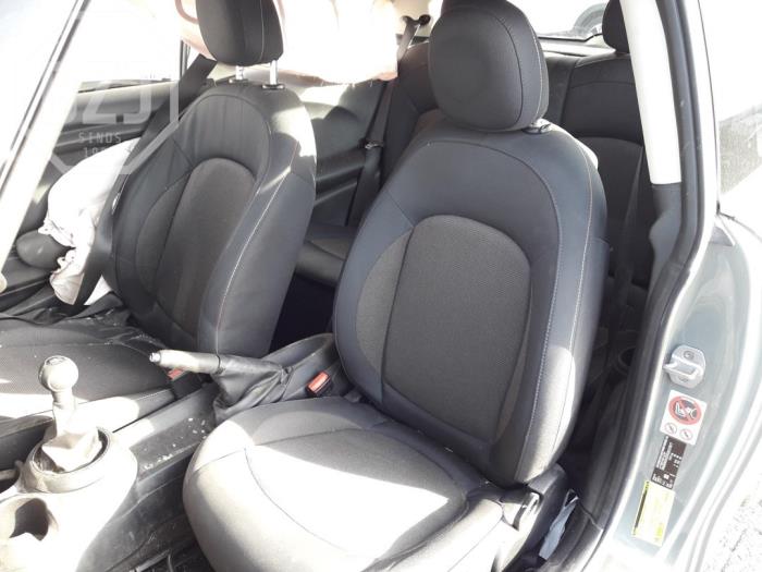 Mini Mini 1.5 12V Cooper D Épave (2018, Métallisé, Gris)