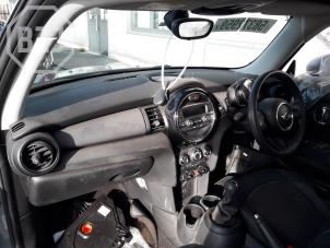 Mini Mini 1.5 12V Cooper D Épave (2018, Métallisé, Gris)