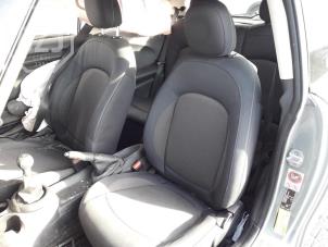 Mini Mini 1.5 12V Cooper D Épave (2018, Métallisé, Gris)