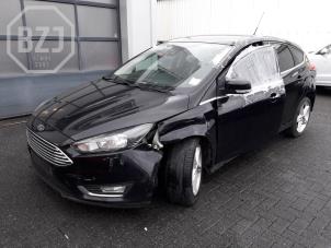 Ford Focus 3 1.0 Ti-VCT EcoBoost 12V 100 Épave (2016, Métallisé, Noir)
