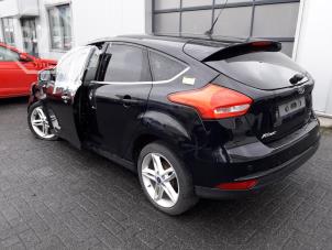 Ford Focus 3 1.0 Ti-VCT EcoBoost 12V 100 Épave (2016, Métallisé, Noir)