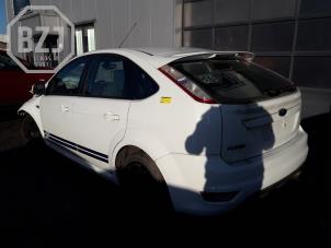 Ford Focus 2 2.5 20V ST Épave (2010, Blanc)