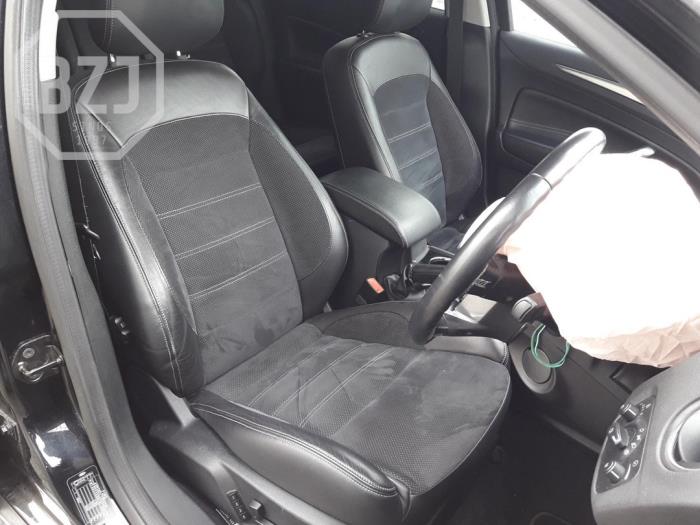Ford Mondeo IV 2.3 16V Épave (2009, Métallisé, Noir)