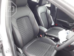 Ford Puma 1.0 Ti-VCT EcoBoost mHEV 12V Épave (2021, Gris)