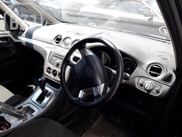 Ford Galaxy 2.0 TDCi 16V 140 Épave (2011, Métallisé, Noir)
