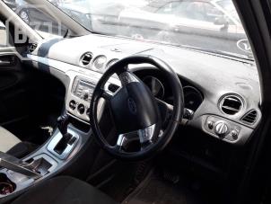 Ford Galaxy 2.0 TDCi 16V 140 Épave (2011, Métallisé, Noir)