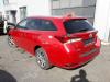 Toyota Auris Touring Sports 1.8 16V Hybrid Samochód złomowany (2017, Metalik, Czerwony)