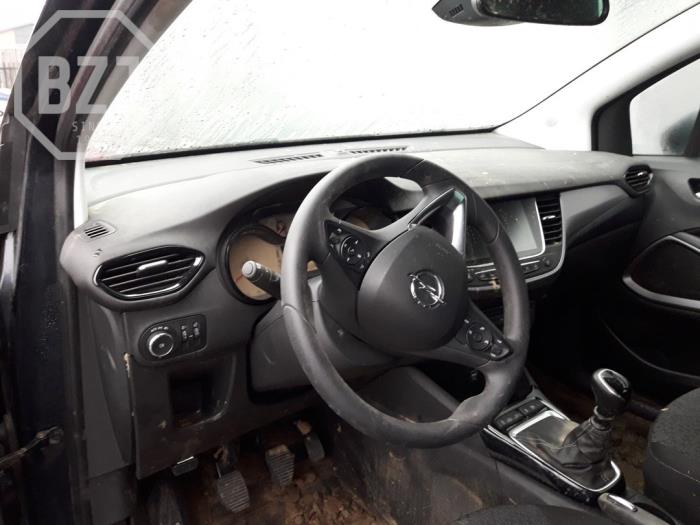 Opel Crossland 1.2 Turbo 12V Épave (2019, Métallisé, Bleu)