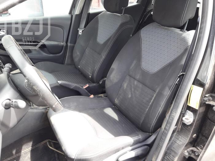 Renault Clio IV 1.5 Energy dCi 90 FAP Épave (2015, Noir)