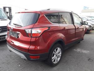Ford Kuga II 1.5 EcoBoost 16V 120 Épave (2019, Métallisé, Rouge)