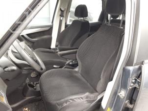 Citroen C4 Picasso 1.8 16V Épave (2007, Métallisé, Gris)
