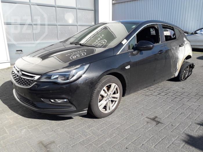 Opel Astra K 1.4 Turbo 16V Salvage vehicle (2017, Metallic, Black)