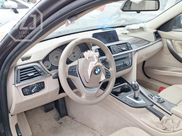 BMW 3 serie Touring 320d 2.0 16V Épave (2013, Métallisé, Brun)