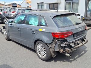 Audi A3 Sportback 1.0 TFSI 12V Samochód złomowany (2016, Metalik, Szary)