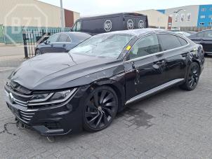 Volkswagen Arteon 2.0 TSI 16V  (Rozbiórka)
