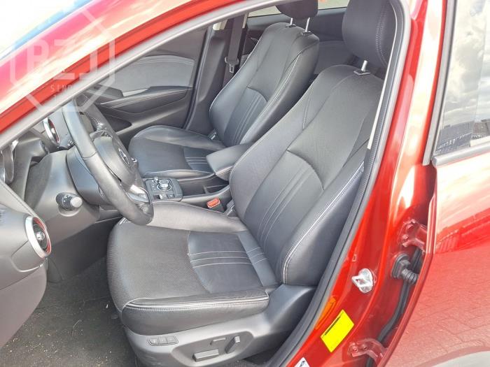 Mazda CX-3 2.0 SkyActiv-G 121 Vehículo de desguace (2018, Metálico, Rojo)