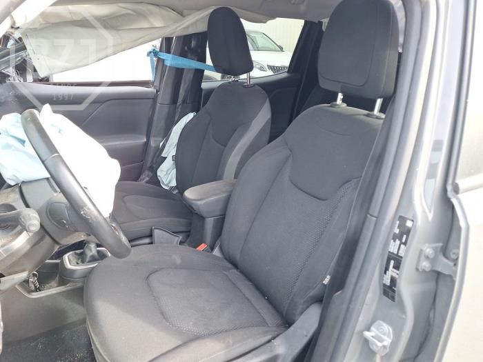 Jeep Renegade 1.0 GSE T3 12V Épave (2021, Gris)
