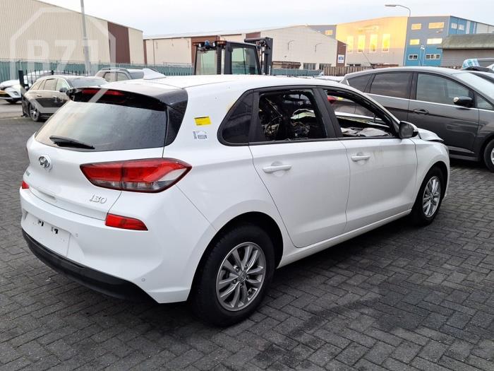 Hyundai i30 1.0 T-GDI 12V Épave (2018, Blanc)