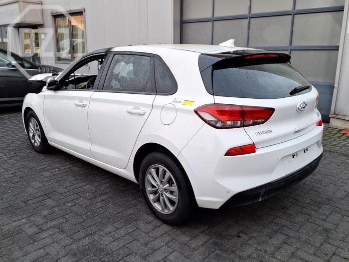 Hyundai i30 1.0 T-GDI 12V Épave (2018, Blanc)