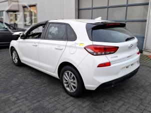 Hyundai i30 1.0 T-GDI 12V Épave (2018, Blanc)
