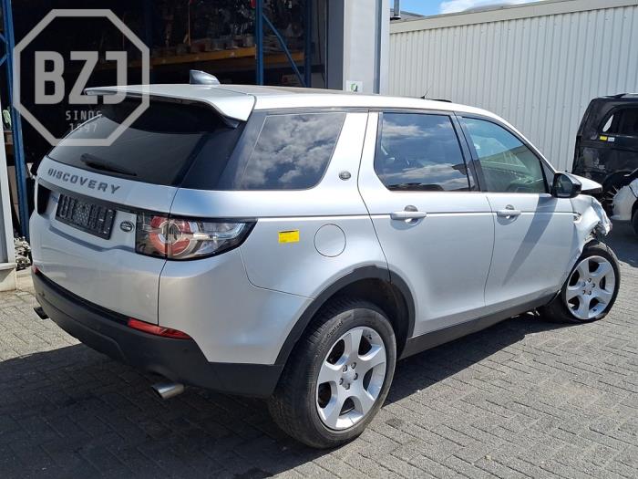 Landrover Discovery Sport 2.0 eD4 150 16V Vehículo de desguace (2018, Metálico, Plateado)
