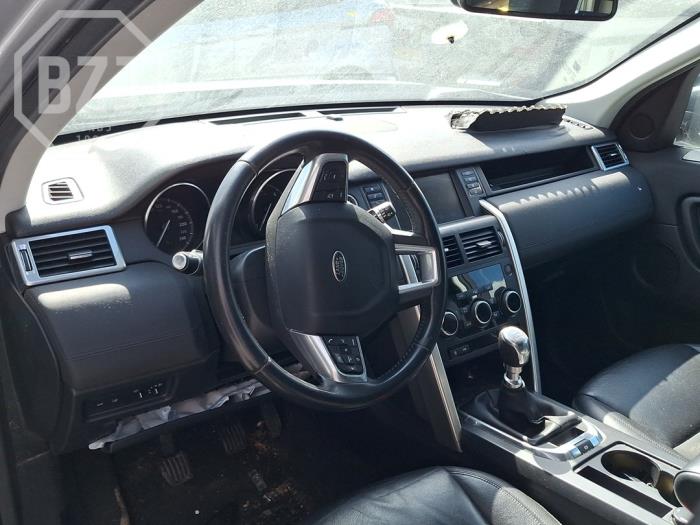 Landrover Discovery Sport 2.0 eD4 150 16V Vehículo de desguace (2018, Metálico, Plateado)