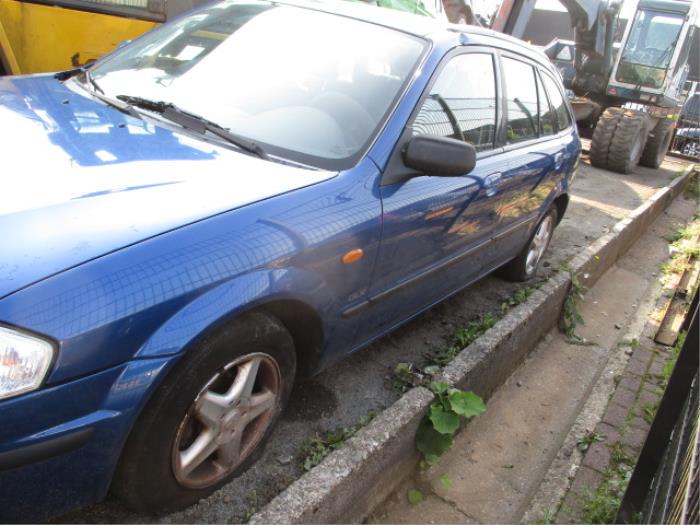 Mazda 323 Fastbreak 1.5 LX,GLX 16V Vehículo de desguace (2000, Azul)