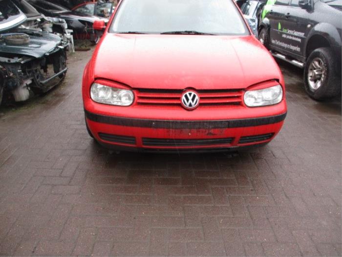 Volkswagen Golf IV 1.6 Samochód złomowany (1998, Czerwony)