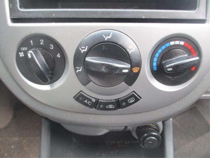Chevrolet Nubira Wagon 1.6 16V Schrottauto (2005, Grau)