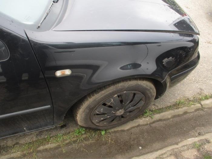 Volkswagen Golf IV 1.6 Salvage vehicle (1998, Black)