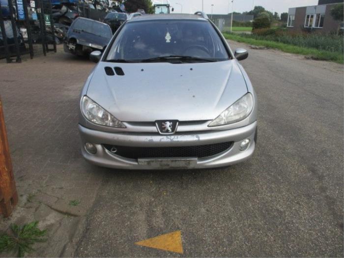 Peugeot 206 SW 1.6 16V Salvage vehicle (2004, Gray)