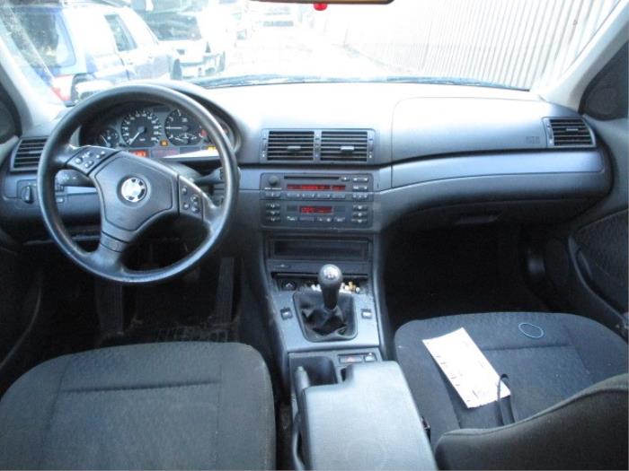 BMW 3 serie Touring 318i Épave (2000, Gris)