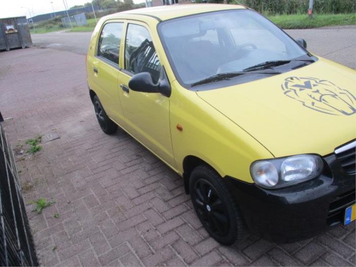 Suzuki Alto 1.1 16V Salvage vehicle (2002, Yellow)