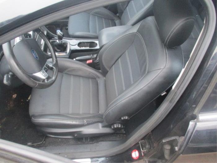 Ford Mondeo IV 2.5 20V Samochód złomowany (2008, Czarny)