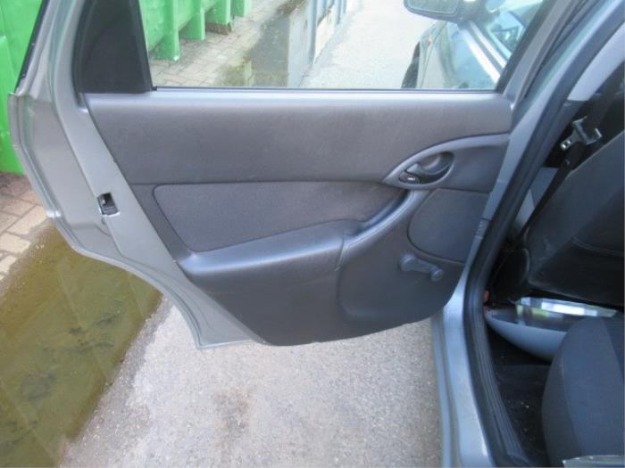 Ford Focus 1 1.6 16V Salvage vehicle (2002, Gray)