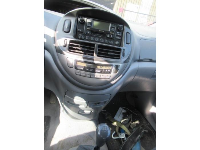 Toyota Previa 2.0 D-4D 16V Épave (2001, Bleu)